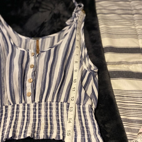 Harlow Vertical Striped Crop tank - Picture 5 of 5